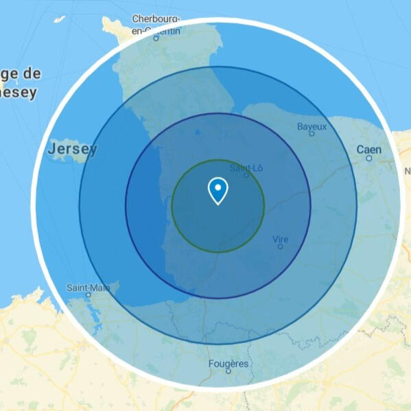 Algothérapie équine Cheval qui se fait masser.